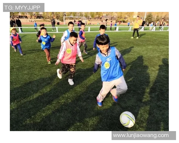 银潮足球俱乐部携手社区共建足球梦想助力青少年成长与发展